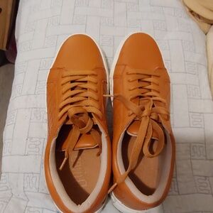 Dingo Womens Orange Sneakers
